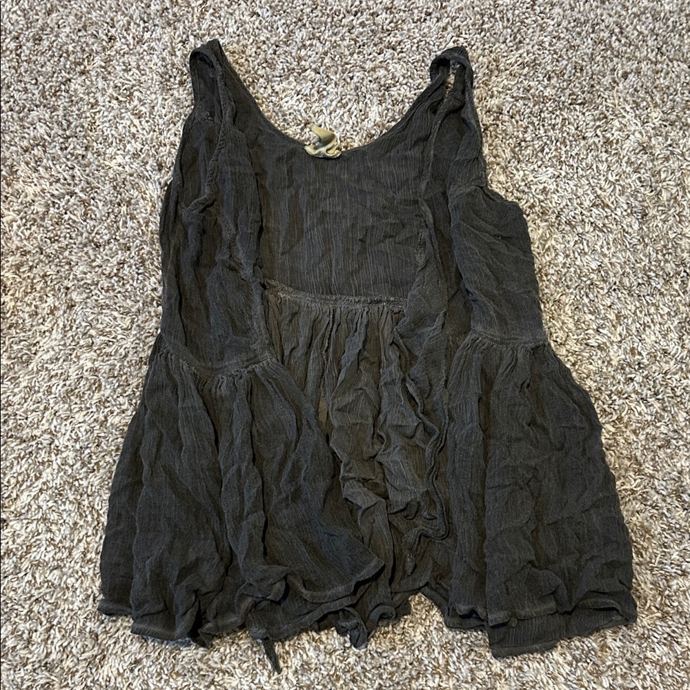 Women’s Black Sleeveless Crinkle Tank Top